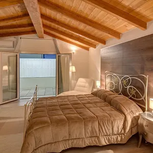 Apartment Black Star 